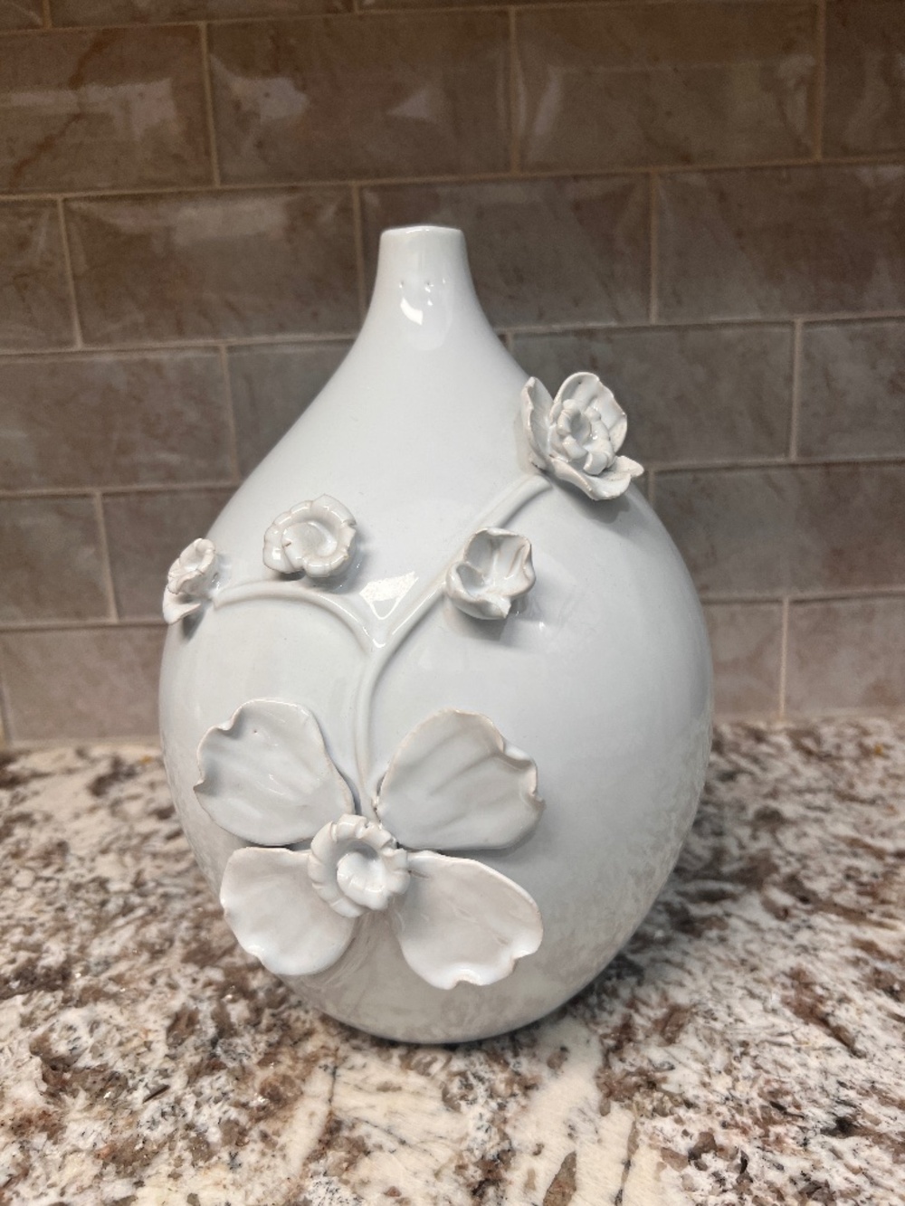 Vintage Pier 1 Imports white porcelain vase 3D sculpted floral applique design